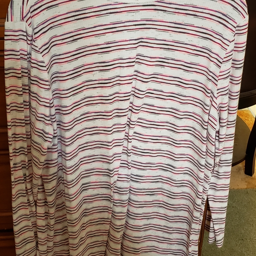 NEW PRICE! 🌸 swing mock neck tunic